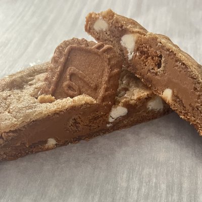 Biscoff Cookie Butter Stuffed Cookies 