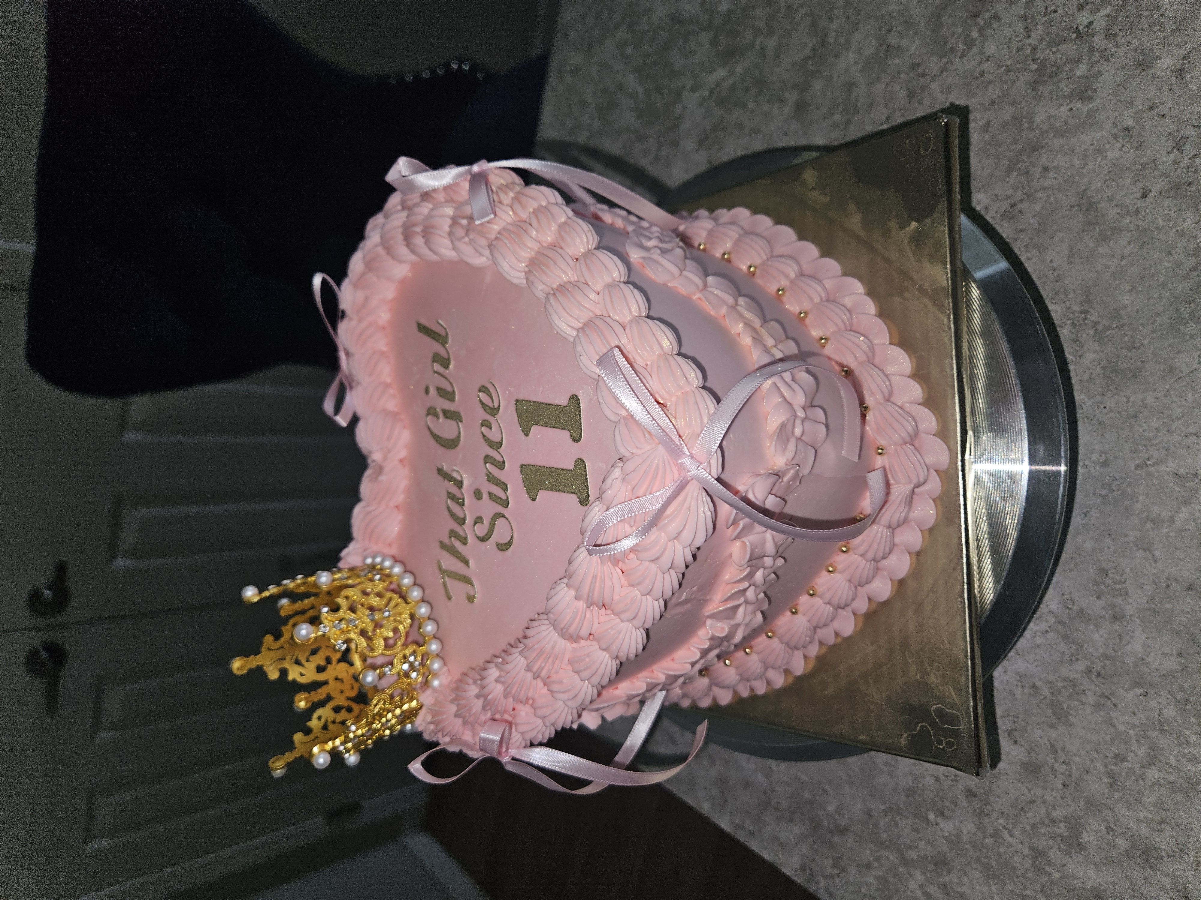 8 Inch 2 Layer Heart Cake