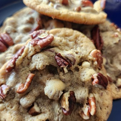 Chocolate Chip Pecan 1/2 Dozen