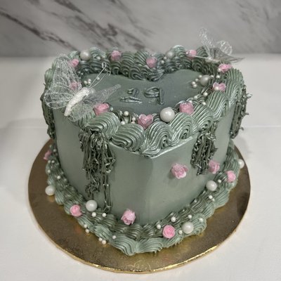 8 inch 3 Layer Cake