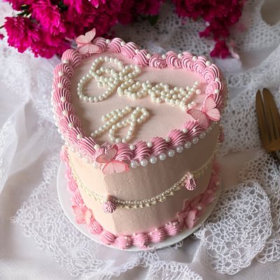 10 In Heart Cake - (feeds 30-45)