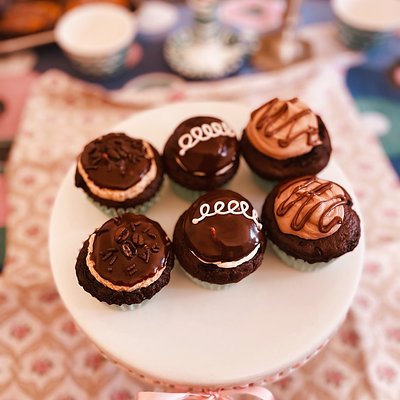 6 Chocolate Lovers Cupcakes