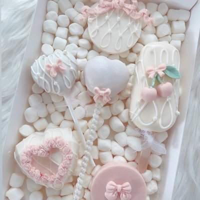 Deluxe Treat box 