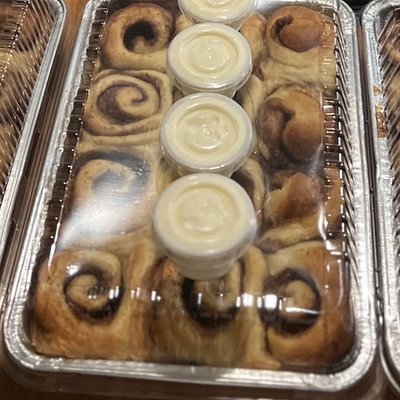Cinnamon Rolls (12 Count Tray)