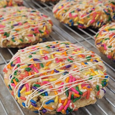 Sprinkle Sugar Cookie (6oz)