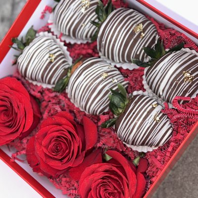 6 Chocolate Covered Strawberries & 3 Roses Box