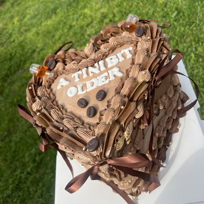 Vintage Heart Cake 