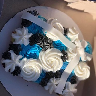 Mini Cupcake Cake Serves Approximately 6-12