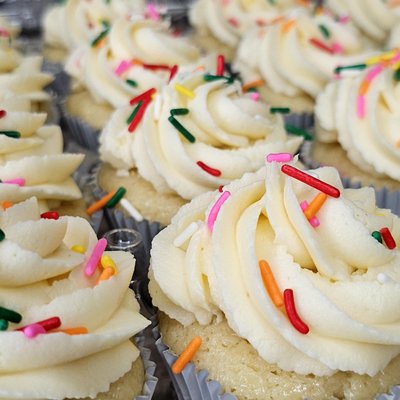Ugly Duckling Cupcakes