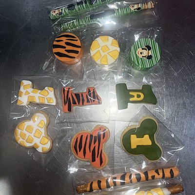 Dipped Oreos