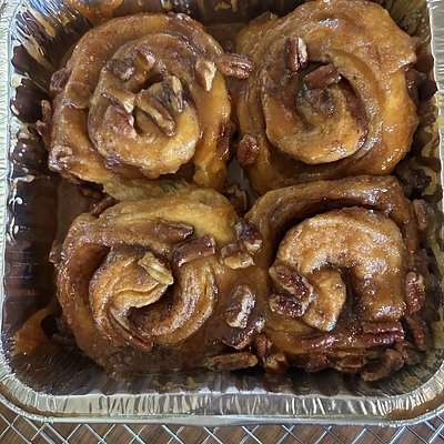 Caramel Pecan Sweet Rolls 4 Pack