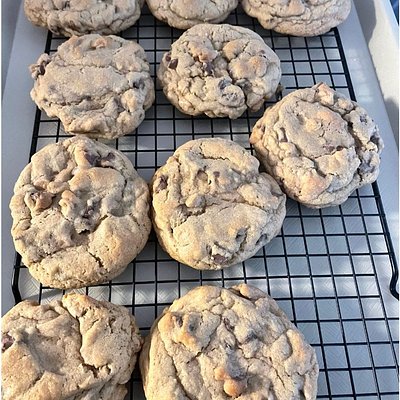 Dozen Cookies 