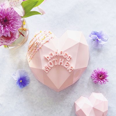 Breakable Heart CAKES