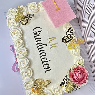 🍰 Half Sheet Cake (Serves 32–48)