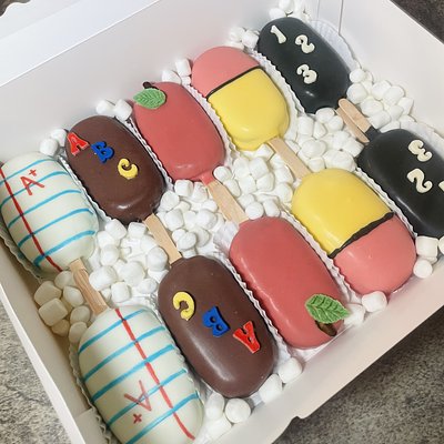 Customized Cakesicles