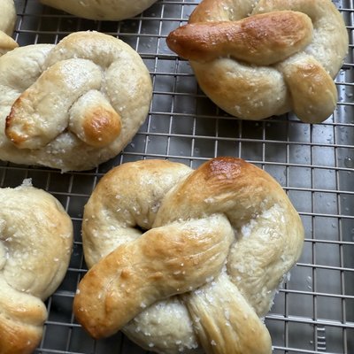 Traditional Salt Soft Pretzels 