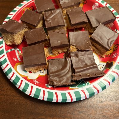 Peanut Butter Chocolate Rice Crispy Bars (Gluten Free)
