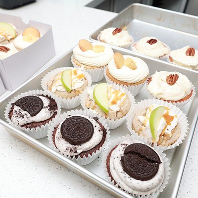 Jumbo Cupcake Box