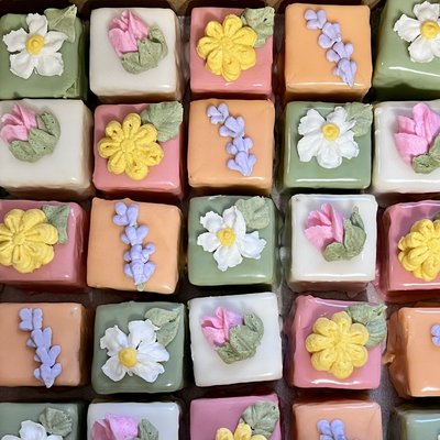 Petit Four, Per Dzn