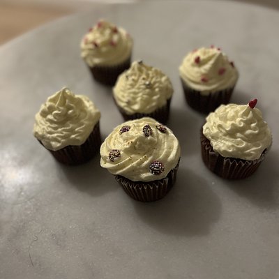 Red Velvet with Soft cheese 