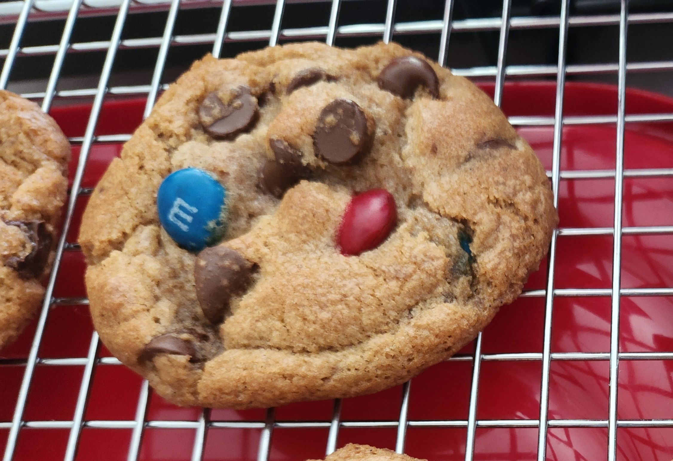 M&M Chocolate Chip Cookie 