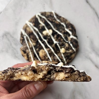 Cookies & Cream Cookie