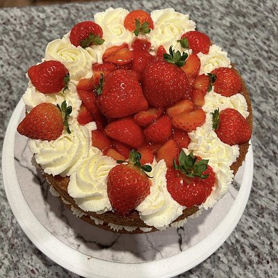     Large Cake 🍰 
