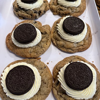 Cookies And Cream Bakery Style Cookie
