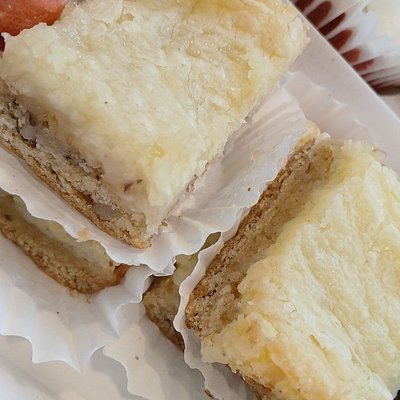 Mini Ooey Gooey Bars (20- 2x2in pcs)