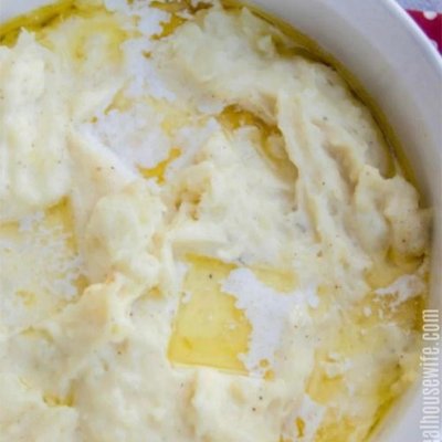 9 X 13 Pan Of Mashed Potatoes & Gravy