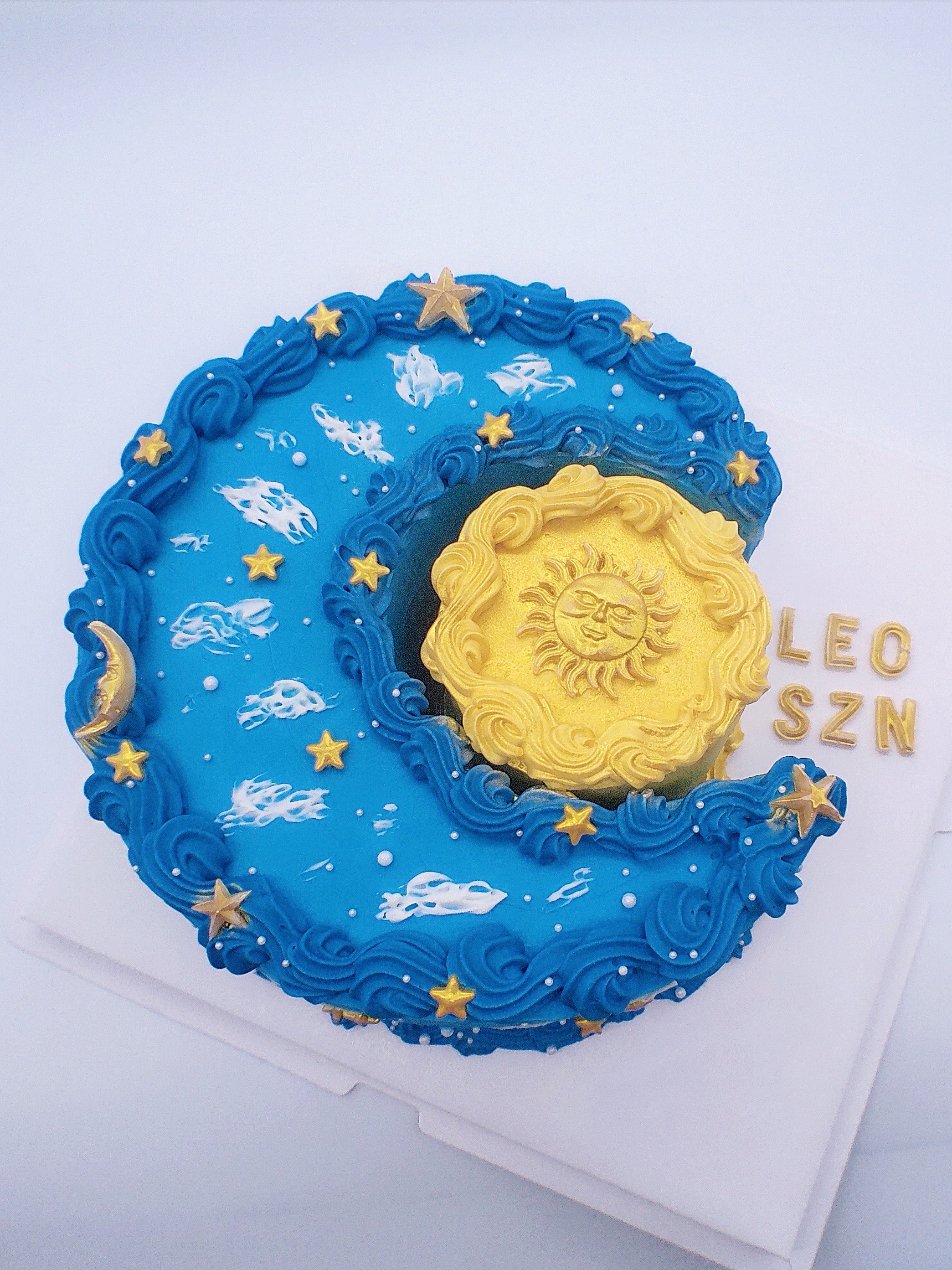 Sun & Moon Cake ☀️🌙