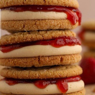 PB&J Cookie Sandwiches (6)