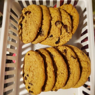 No Sugar Oatmeal Raisin Cookies
