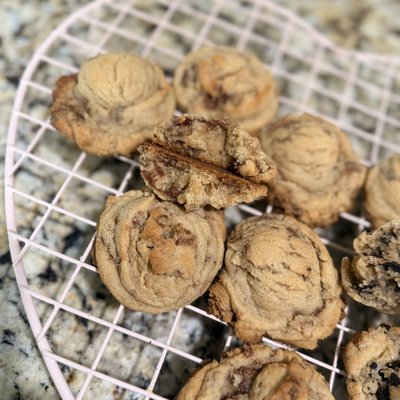 Cookies By The Dozen