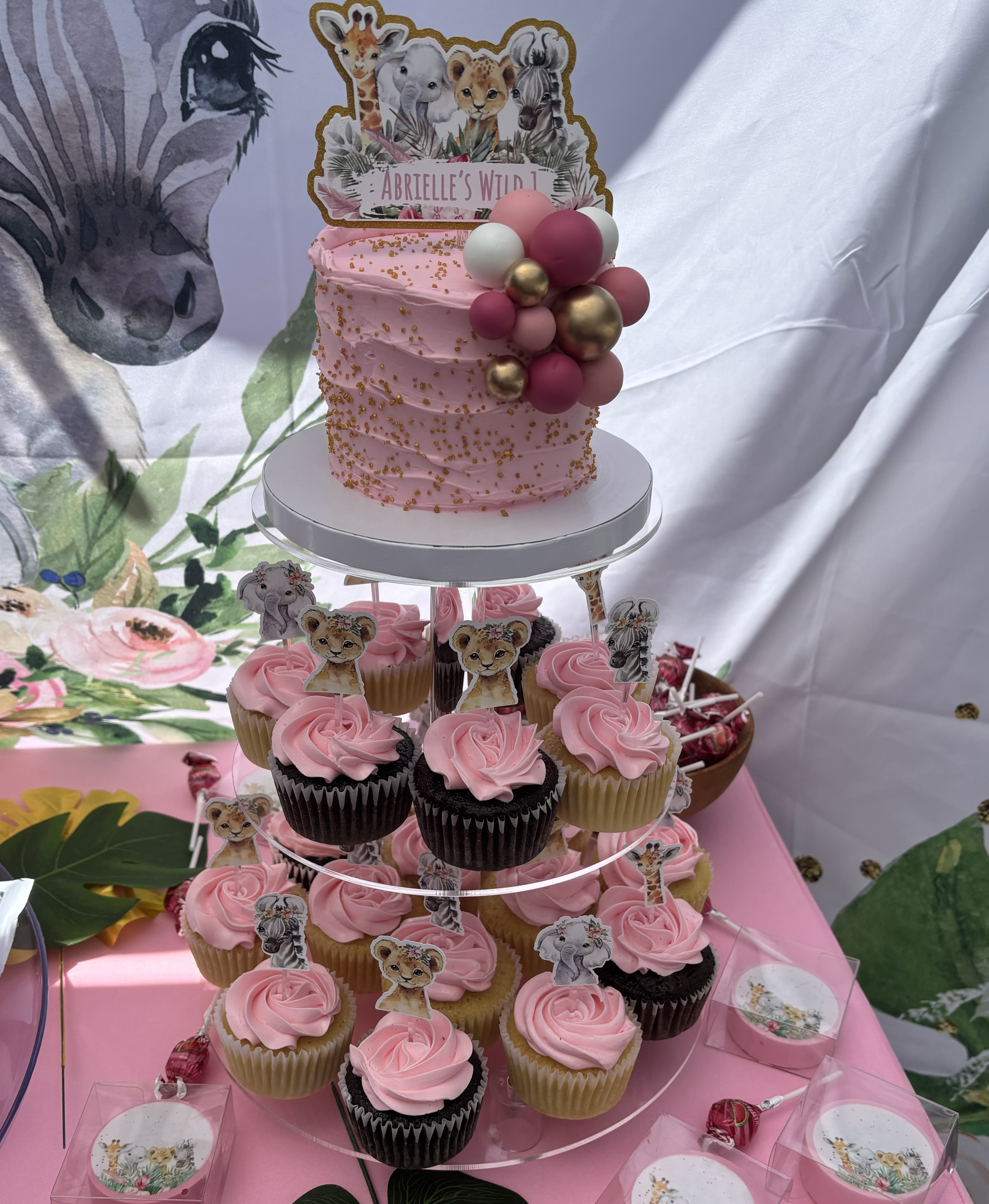 4" Mini Cake & 12 Cupcakes 