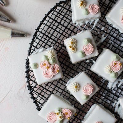 Petits Fours 