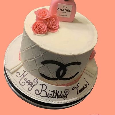 4", 6", 8", 10", 12", 16", 18" Round Cakes
