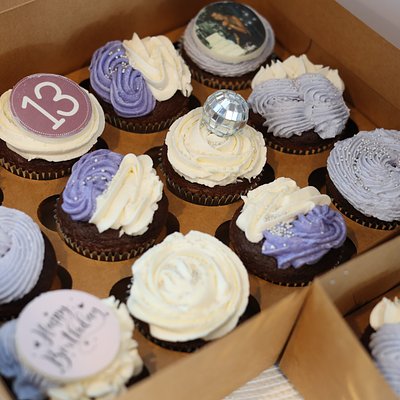 Dozen Cupcakes 
