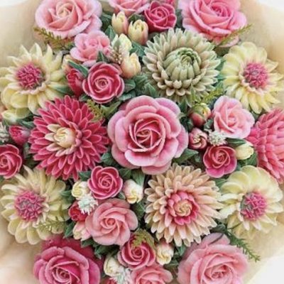 Grand Luxe Garden (19 Cupcakes)