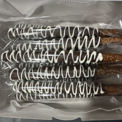 Chocolate Pretzel Rods (1 Dozen)