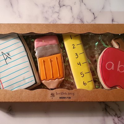 School 4 Pc Full Size Cookie Gift Set