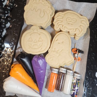 Halloween Friends DIY Cookie Kit