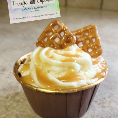 Gluten-free Salted Caramel Cupcakes 