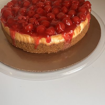 Cheesecake w/fruit topping 