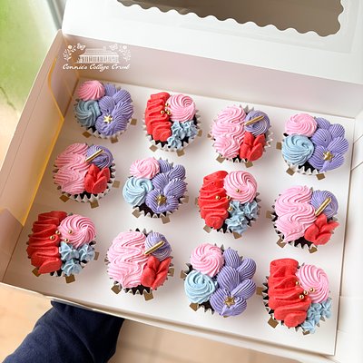 Dozen Cupcakes