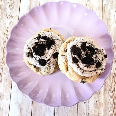 Cookie & Cream Cookie ( LARGE, SOLD PER COOKIE)