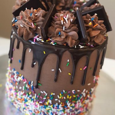 Chocolate Lovers 8in Cake