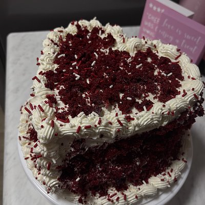 kk’s triple threat kake .