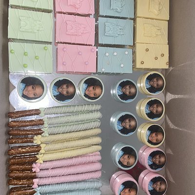 Crumb Crazy Signature Box