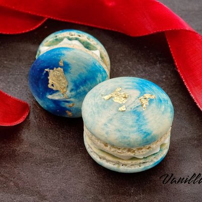 Special Edible Gold Flaked Macaron